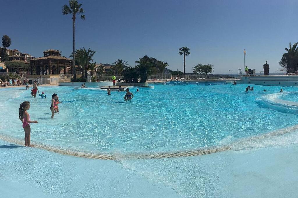 Saint-Raphaël Dans Un Cadre D'Exception, Vue Mer Panoramique A Agay Cote D'Azur, Village Vacances Cap Esterel, T2 Avec Jardin, Golf, Climatisation, Wifi, 5 Piscines מראה חיצוני תמונה