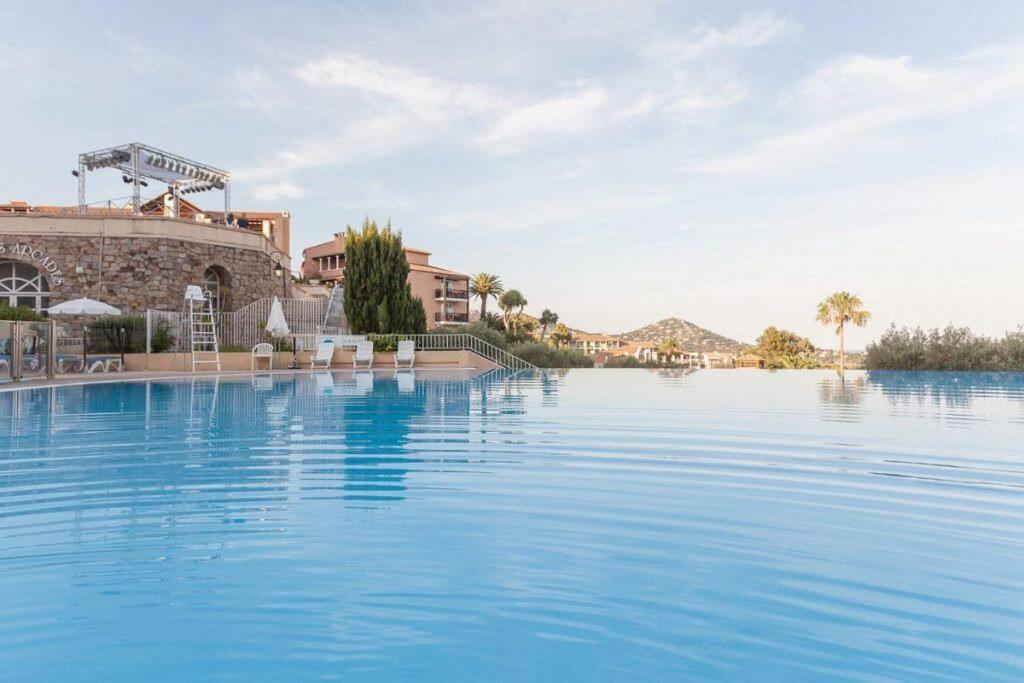 Saint-Raphaël Dans Un Cadre D'Exception, Vue Mer Panoramique A Agay Cote D'Azur, Village Vacances Cap Esterel, T2 Avec Jardin, Golf, Climatisation, Wifi, 5 Piscines מראה חיצוני תמונה