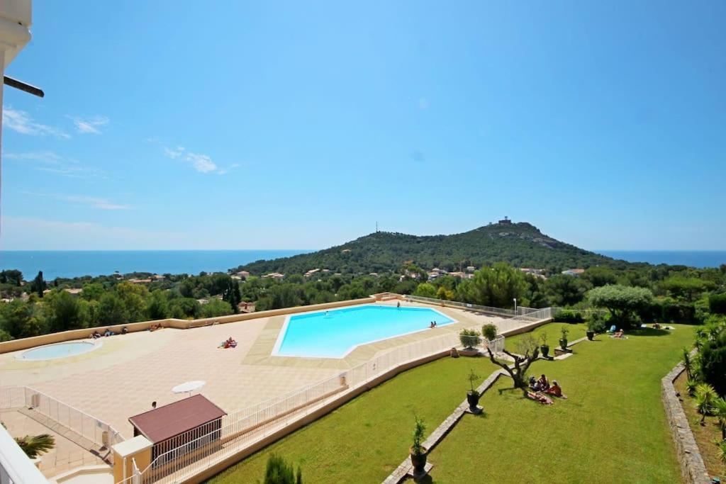 Saint-Raphaël Dans Un Cadre D'Exception, Vue Mer Panoramique A Agay Cote D'Azur, Village Vacances Cap Esterel, T2 Avec Jardin, Golf, Climatisation, Wifi, 5 Piscines מראה חיצוני תמונה